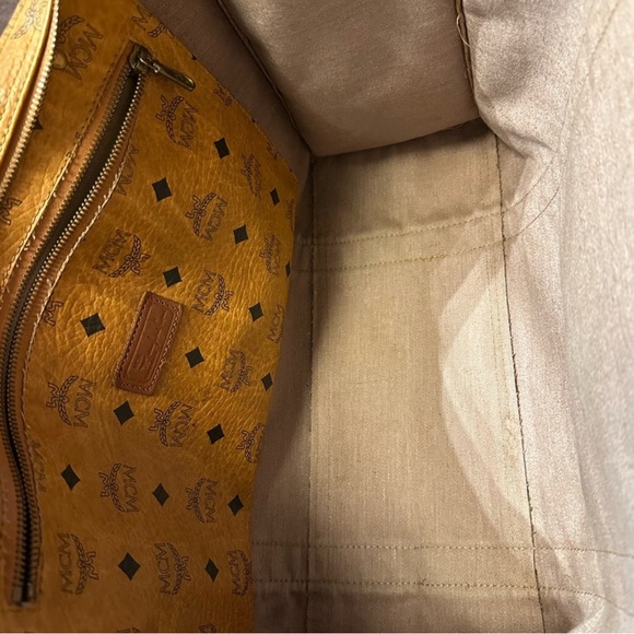 MCM long strap conyack zipper top Tote Bag inside pocket - Picture 14 of 15